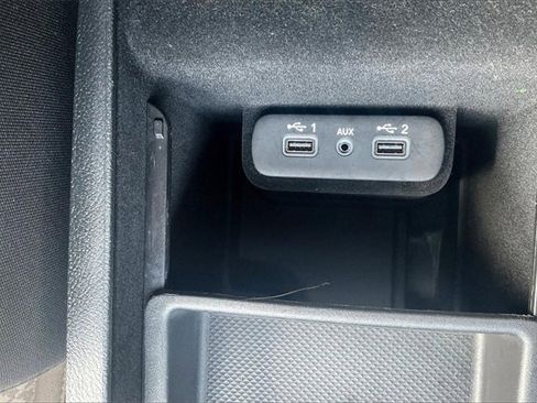 Used 2022 Dodge Charger GT image 31