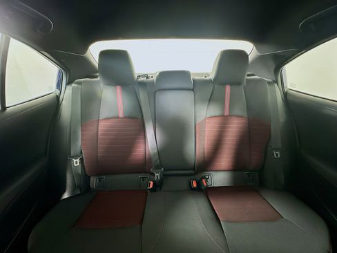 Used 2025 Toyota Corolla SE image 30