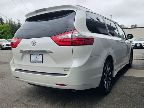 Used 2019 Toyota Sienna Limited Premium AWD/4WD image 5