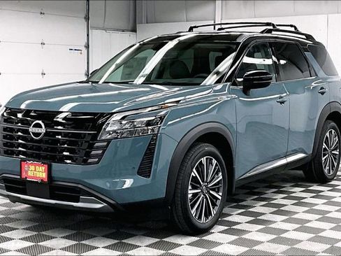 New 2026 Nissan Pathfinder Platinum AWD/4WD image 2