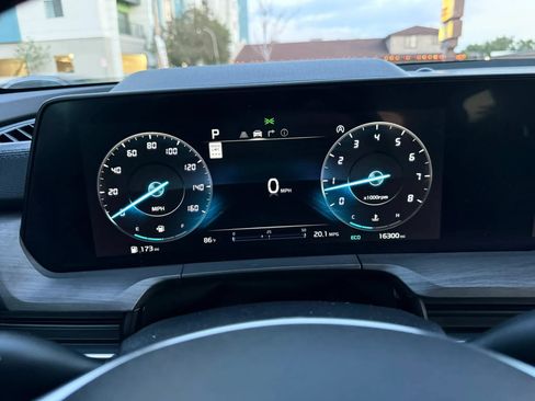 Used 2025 Kia Telluride SX X-Line AWD/4WD image 29