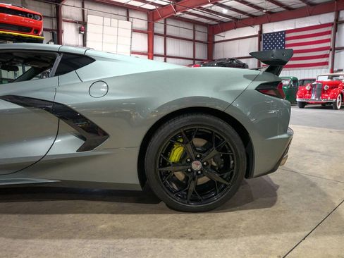 Used 2022 Chevrolet Corvette Stingray Coupe w/ 1LT RWD image 5
