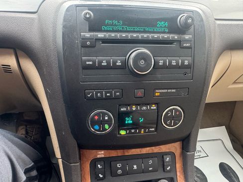 Used 2011 Buick Enclave CXL image 20