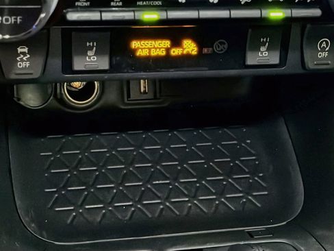 Used 2022 Toyota RAV4 XLE w/ Convenience Package AWD/4WD image 26