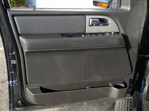 Used 2013 Ford Expedition EL Limited image 25