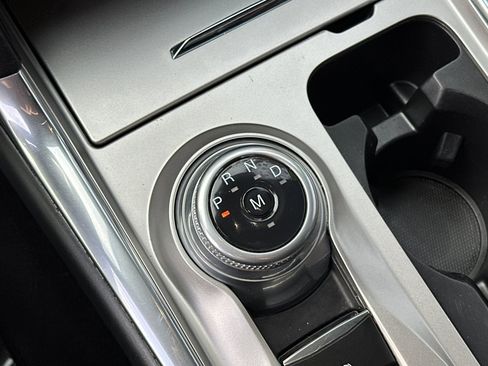 Certified 2020 Ford Explorer XLT w/ Equipment Group 202A image 22