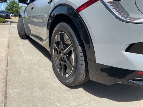 New 2026 Kia EV6 Wind AWD/4WD image 17