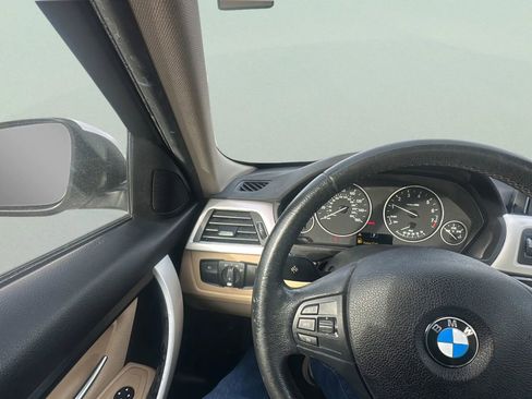 Used 2018 BMW 320i Sedan image 22