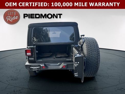 Used 2023 Jeep Wrangler Unlimited Sahara w/ Cold Weather Group AWD/4WD image 11