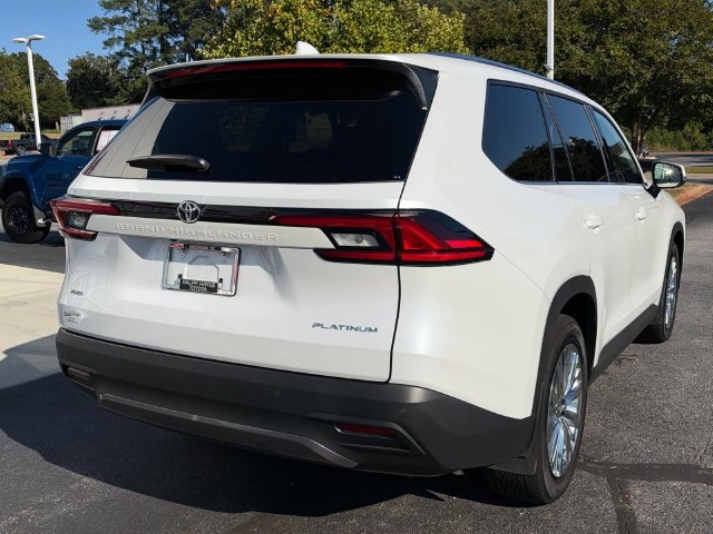 Used 2026 Toyota Grand Highlander AWD image 3
