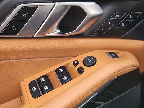 Used 2022 BMW X5 xDrive40i w/ Luxury Seating Package image 24