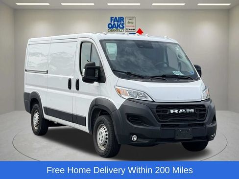 Used 2025 RAM ProMaster 2500 w/ Convenience Group FWD image 1