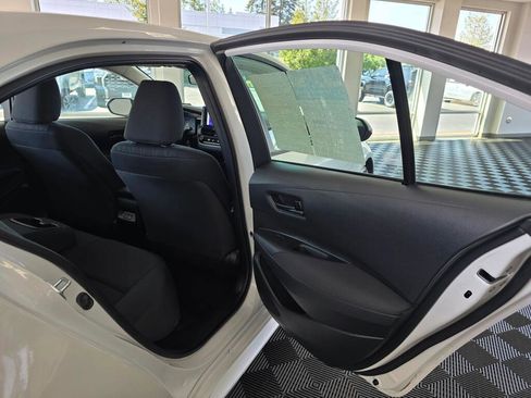Used 2024 Toyota Corolla LE FWD image 37