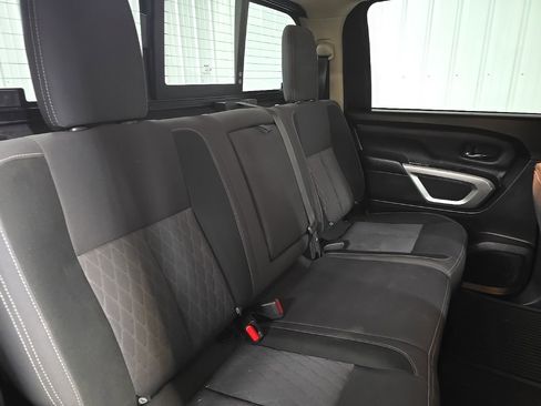 Used 2021 Nissan Titan SV w/ SV Convenience Package image 16