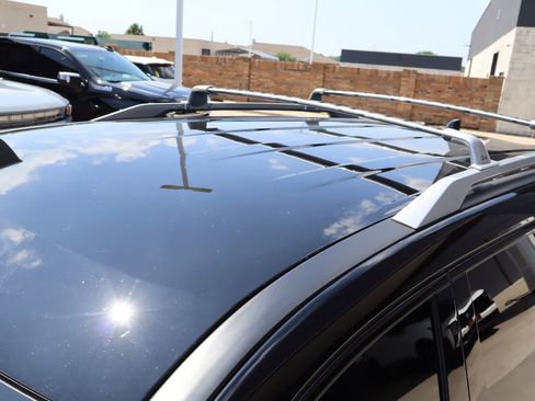 Used 2024 Nissan Pathfinder SL w/ Black Appearance Package FWD image 30