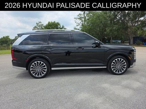 Used 2026 Hyundai Palisade Calligraphy FWD image 2