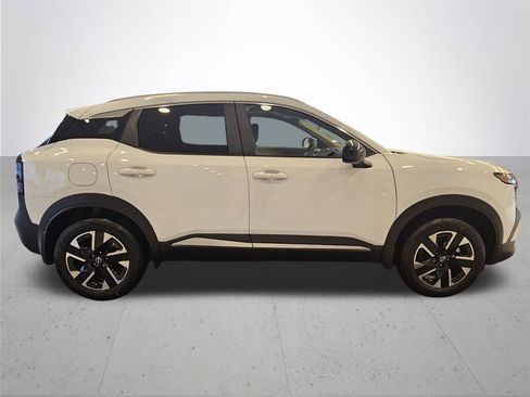 New 2026 Nissan Kicks SV w/ SV Premium Package image 6