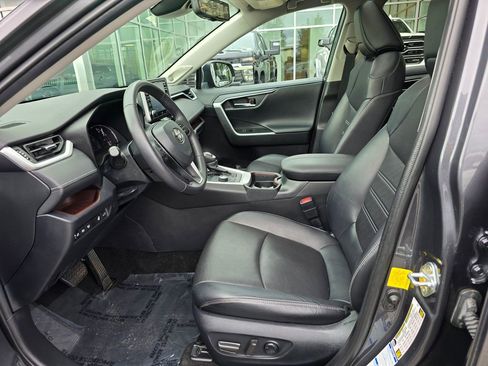 Used 2020 Toyota RAV4 Limited w/ Limited Grade Weather Package image 52