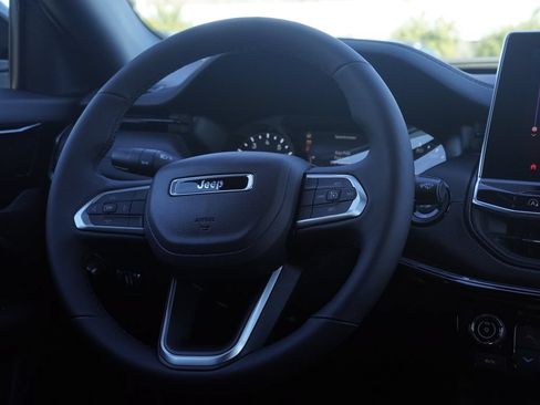 New 2026 Jeep Compass Latitude AWD/4WD image 30