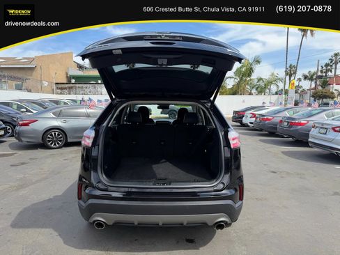 Used 2019 Ford Edge Titanium FWD image 9