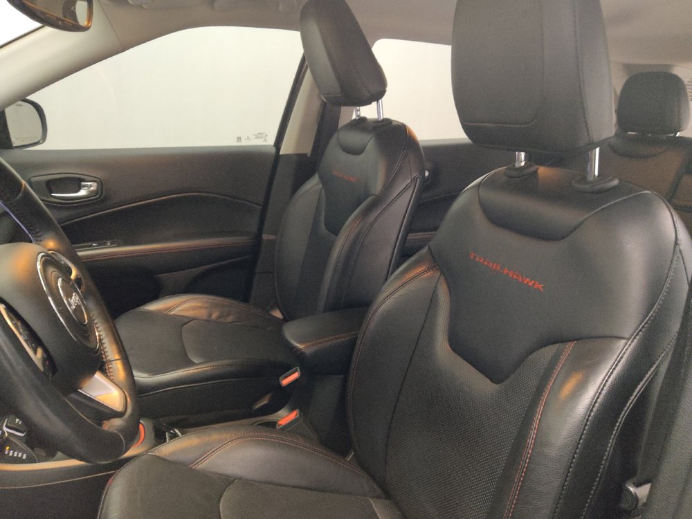 Used 2017 Jeep Compass Trailhawk w/ Leather Interior Group AWD/4WD image 17
