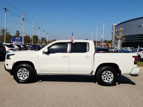 Used 2024 Nissan Frontier SV w/ Tow Package image 6