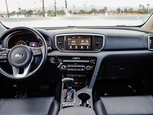 Used 2020 Kia Sportage EX image 15