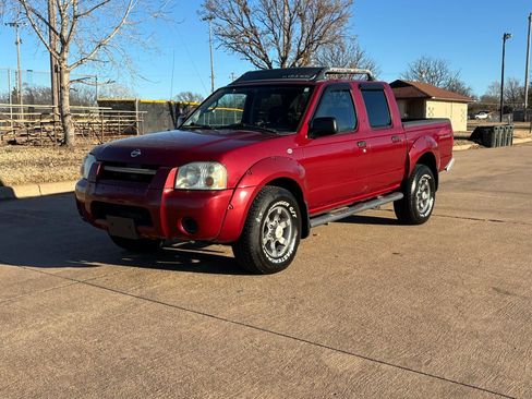 Used 2004 Nissan Frontier XE w/ (PWR) XE Pwr Pkg AWD/4WD image 3