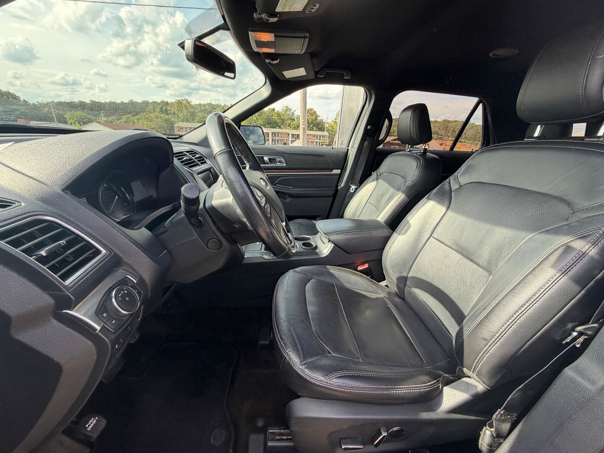 Used 2018 Ford Explorer Limited FWD image 7