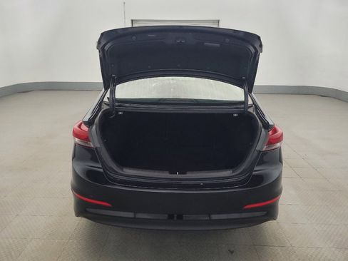 Used 2018 Hyundai Elantra SE FWD image 28