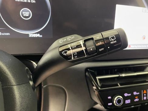 Certified 2023 Kia Niro Wind w/ Wind Preserve Package FWD image 15