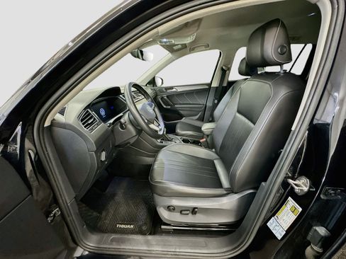Used 2022 Volkswagen Tiguan SE AWD/4WD image 13
