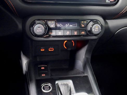 Used 2023 Nissan Kicks SR w/ SR Premium Package FWD image 22