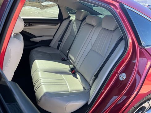 Used 2018 Honda Accord EX-L image 19