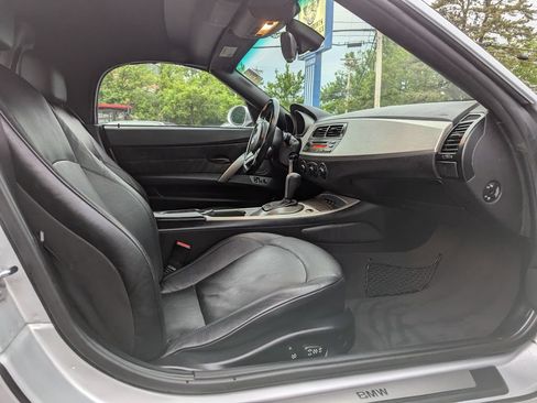 Used 2004 BMW Z4 3.0i RWD image 28
