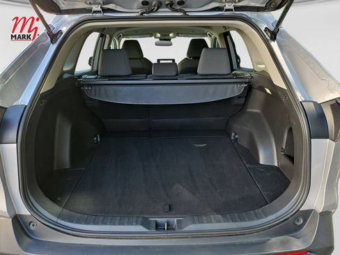 Used 2025 Toyota RAV4 XLE FWD image 19