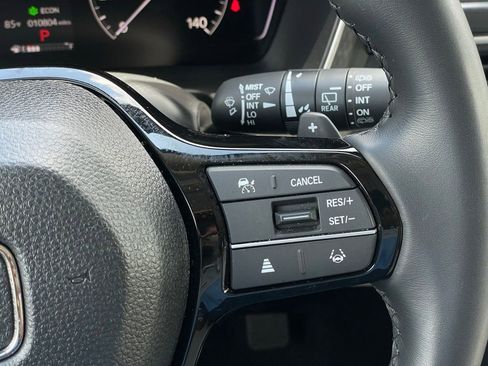 Used 2025 Honda Pilot Touring image 14