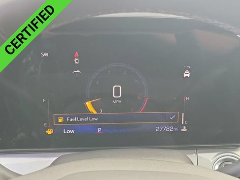 Certified 2025 Chevrolet Trax LT w/ Driver Confidence Package FWD image 11