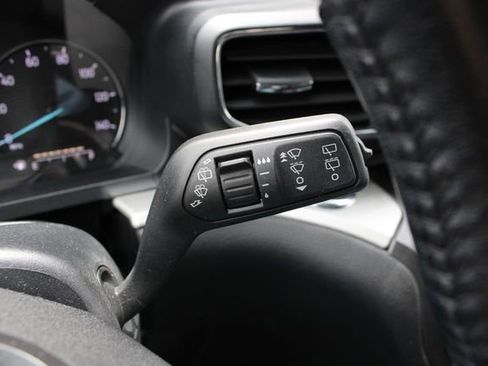 Used 2020 Ford Explorer XLT w/ Equipment Group 202A AWD/4WD image 13