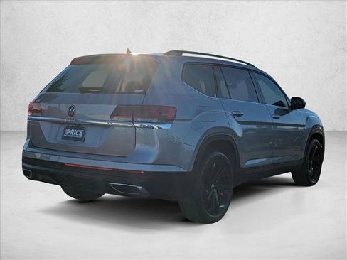 Used 2023 Volkswagen Atlas SE w/ Panoramic Sunroof Package image 5