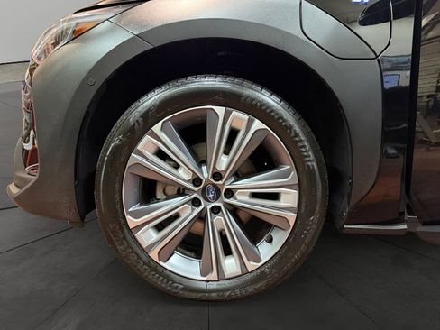 Used 2023 Subaru Solterra Limited image 9