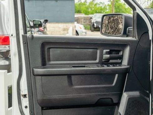 Used 2015 RAM 2500 Tradesman w/ Chrome Appearance Group image 17