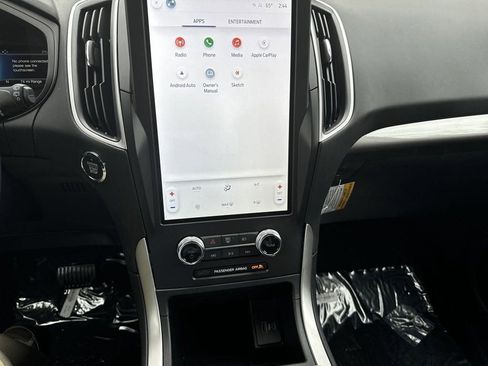 New 2024 Ford Edge SE image 10