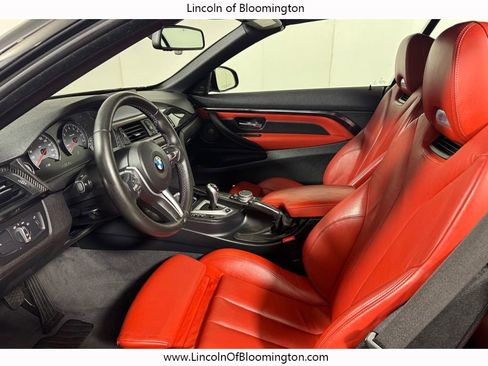 Used 2015 BMW M4 Convertible image 23