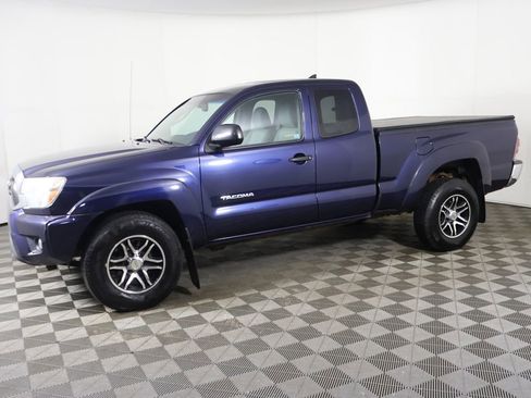 Used 2012 Toyota Tacoma 4x4 Access Cab V6 w/ SR5 Pkg image 10