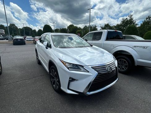 Used 2018 Lexus RX 350 FWD w/ Premium Package image 2