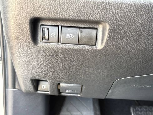Used 2024 Toyota RAV4 XLE AWD/4WD image 20