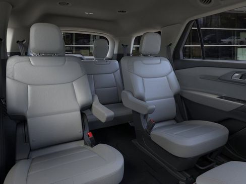 New 2025 Ford Explorer Active w/ Active Comfort Package image 11