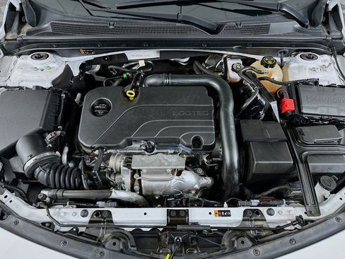 Used 2022 Chevrolet Malibu LT image 31