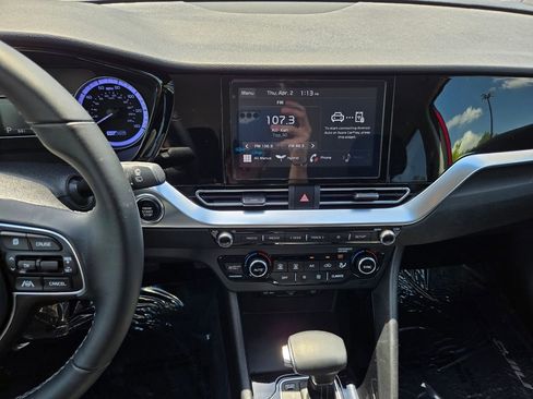 Certified 2022 Kia Niro LXS image 23